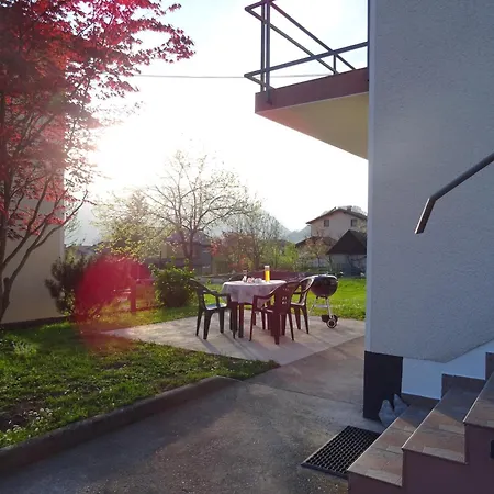 Apartment Josephine Tolmin Exterior photo